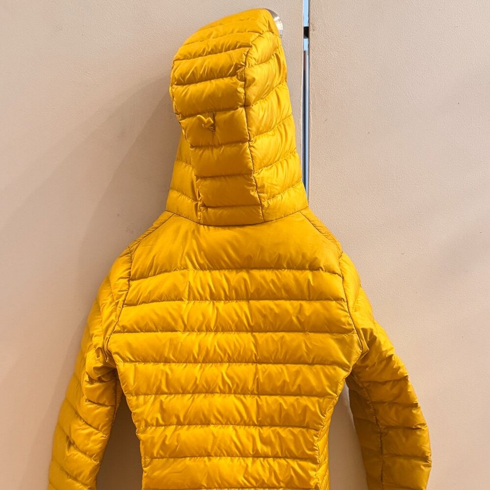 Patagonia Down Hooded Jacket great color mustard yellow!
